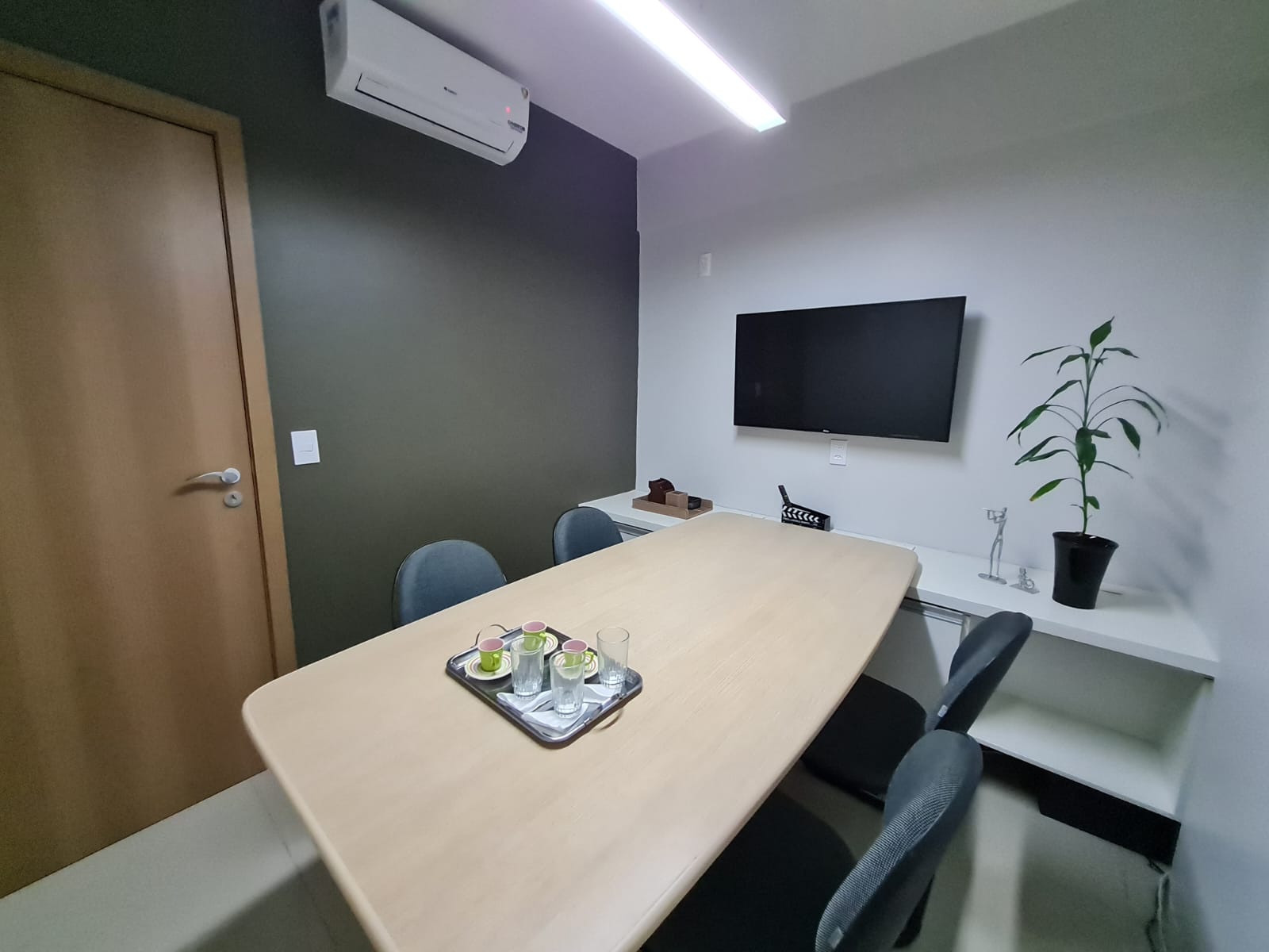 hg+ - site-sala-reunião-top-center